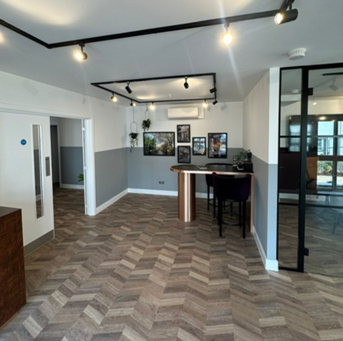 project sales office-p3 Gallery Carpentry Image 075
